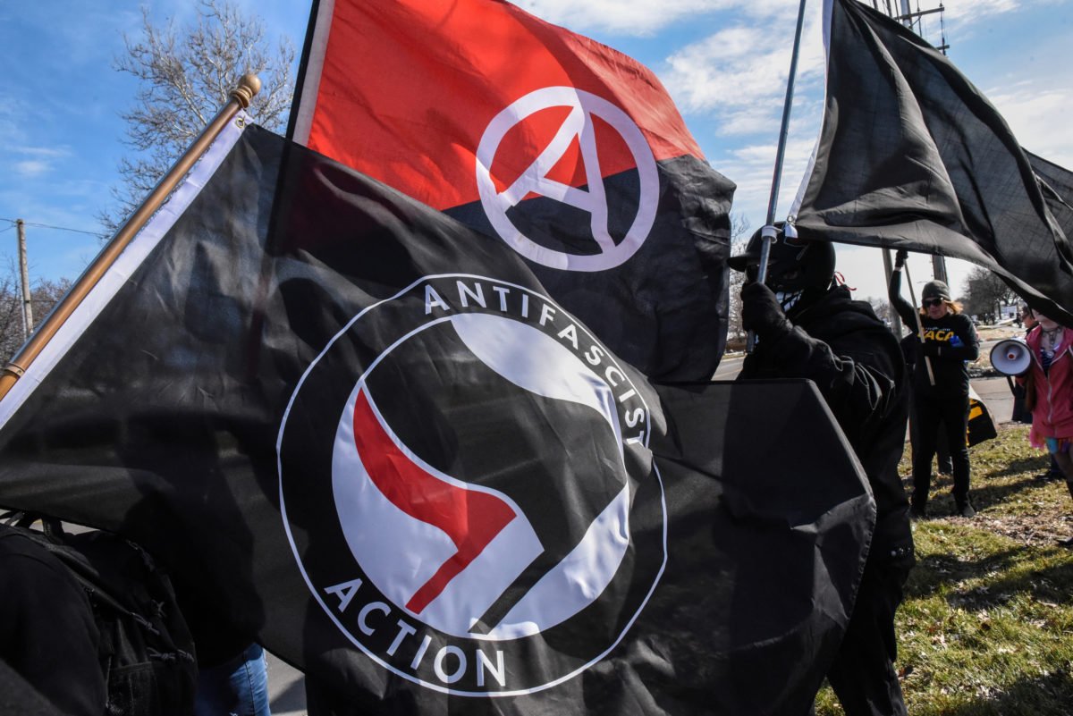 ¿Qué es Antifa, el movimiento designado como terrorista por Trump?
