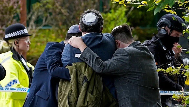 Scotland Yard confirma dos detenidos tras atentado en sinagoga de Manchester