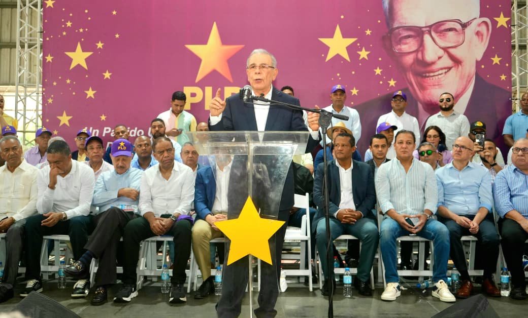 Danilo Medina acusa al Gobierno de disparar la deuda por malgasto y mala administración