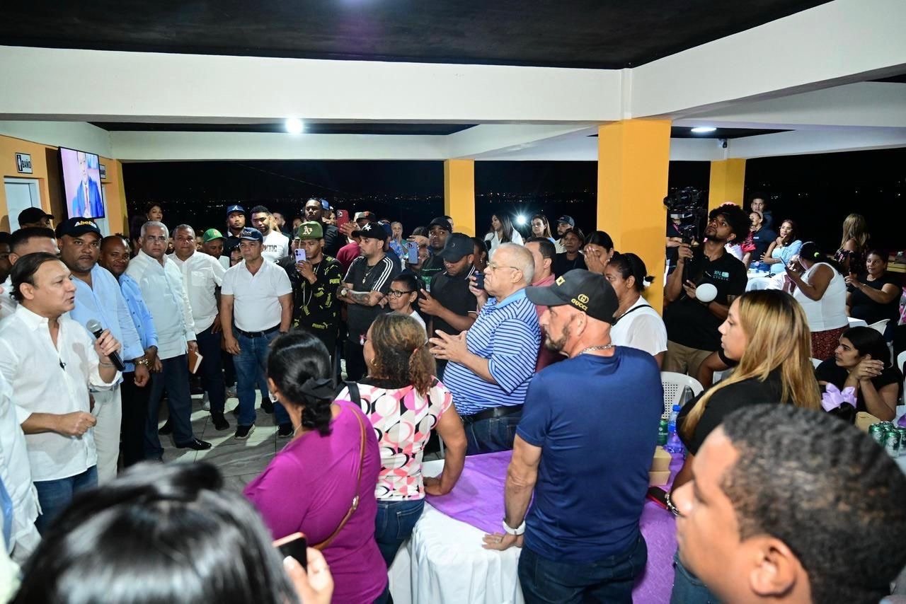 Abel Martínez en Hato del&nbsp;Yaque: «Nuestro compromiso es con la esperanza y el retorno de la dignidad al país»