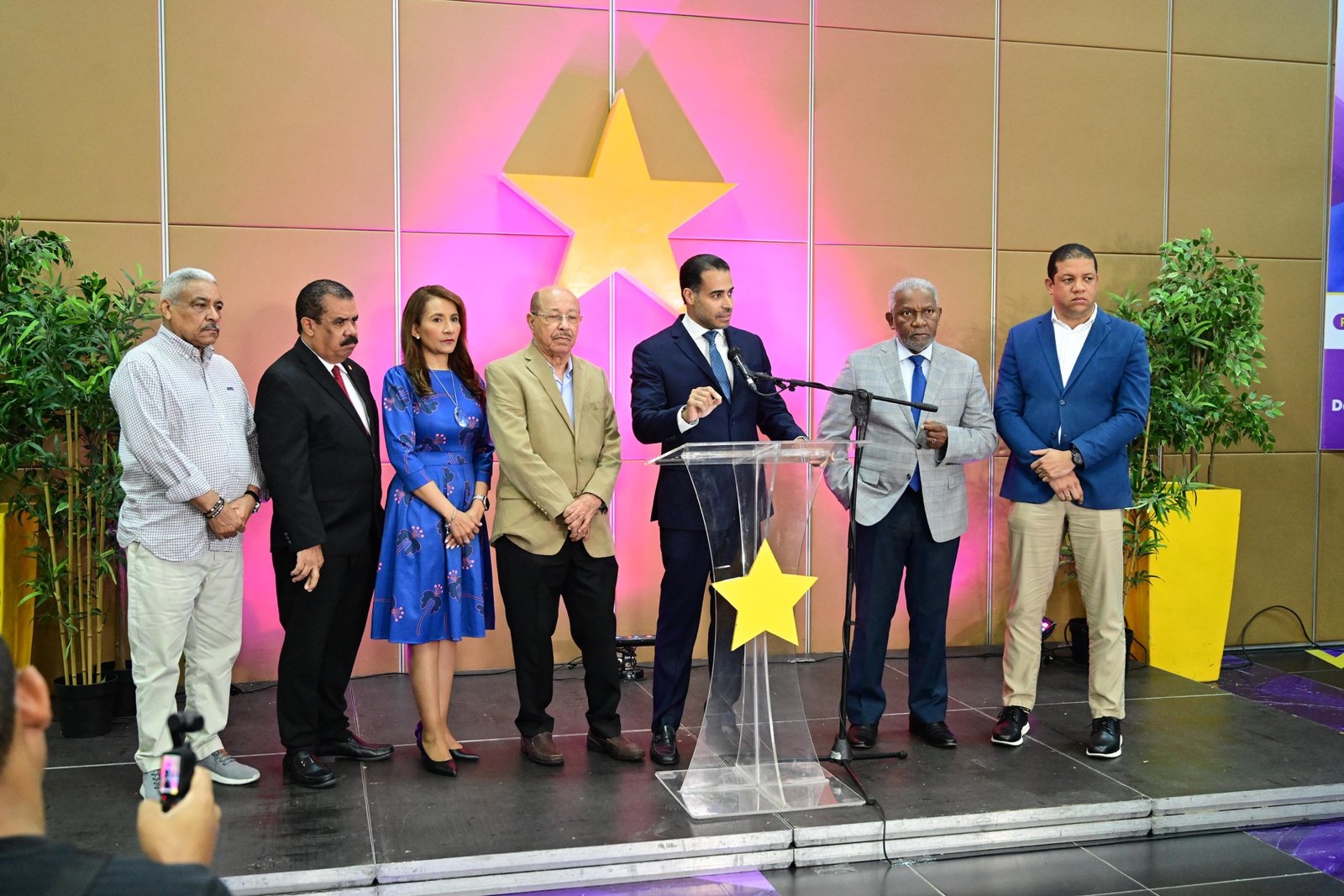 PLD exige austeridad estatal y reformas de fondo ante crisis internacional