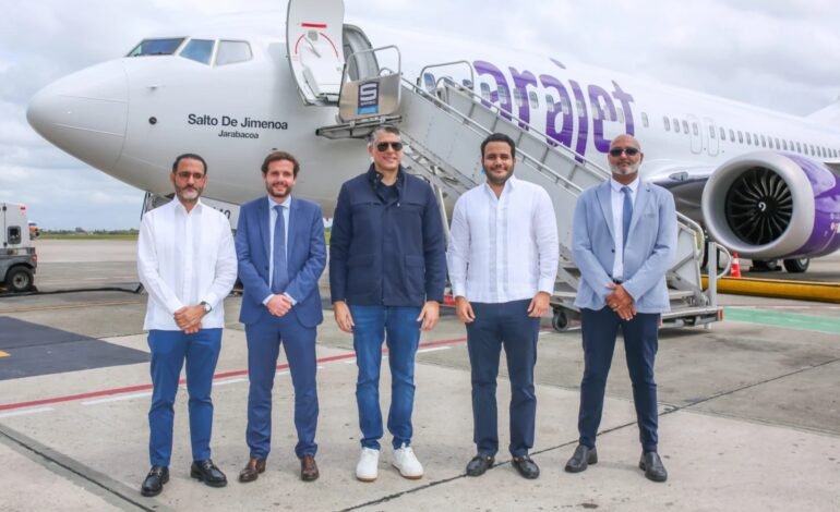 Arajet recibe su avión 14 “Salto de Jimenoa”