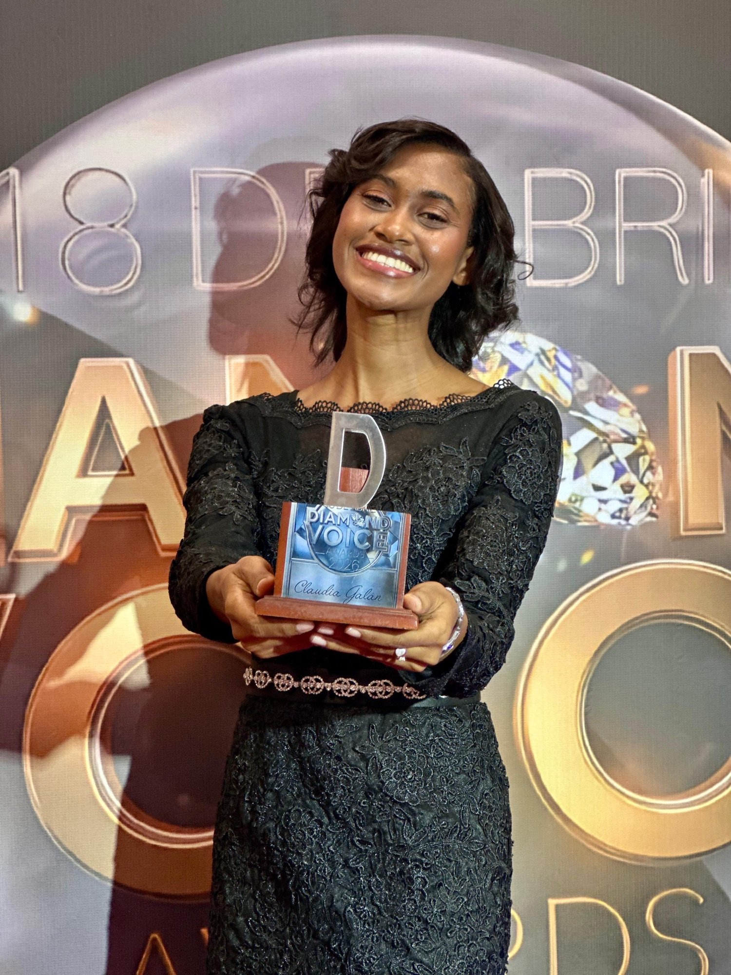 10 Preguntas con Claudia Galán” es reconocido por segundo año consecutivo en los Diamond Voice Awards