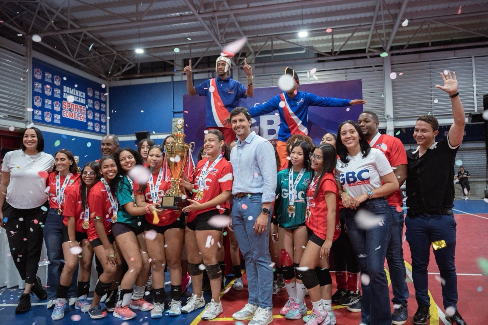 Copa Intercolegial de Voleibol 2026 culmina con éxito en Santo Domingo; Dominico Americano y BLITZ Academy se coronan campeones