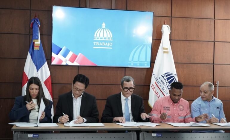 Cormidom y trabajadores firman acuerdo de paz laboral y bienestar