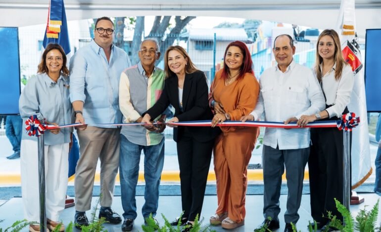 Carolina lleva alegría y bienestar a la comunidad con entrega del renovado parque Urbanización Solimar