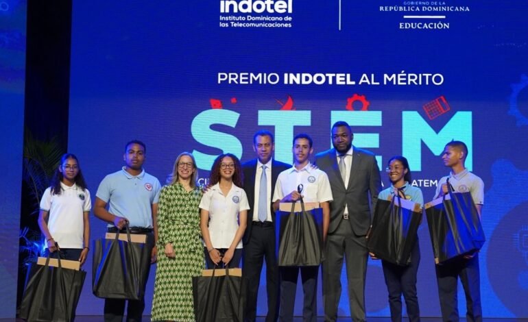 MINERD e INDOTEL premian a más de 300 estudiantes por liderazgo, excelencia académica e innovación en STEM