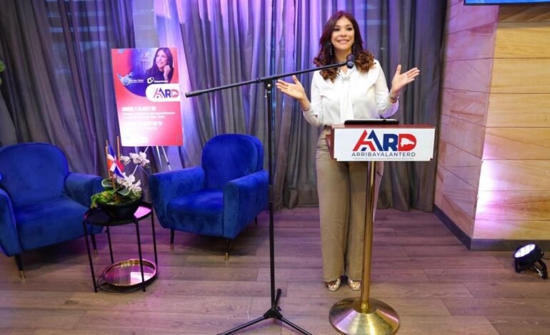 Nikauly De La Mota presenta una nueva visión de comunicación para el país con Arriba y Alante RD