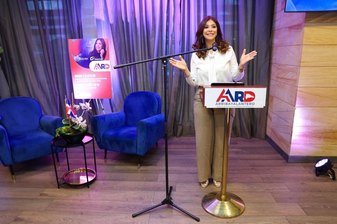 Nikauly De La Mota presenta una nueva visión de comunicación para el país con Arriba y Alante RD