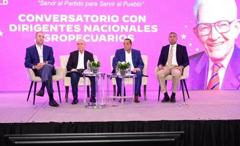 “Pérdidas, deudas y abandono”: productores del campo elevan grito de auxilio en encuentro con Danilo Medina