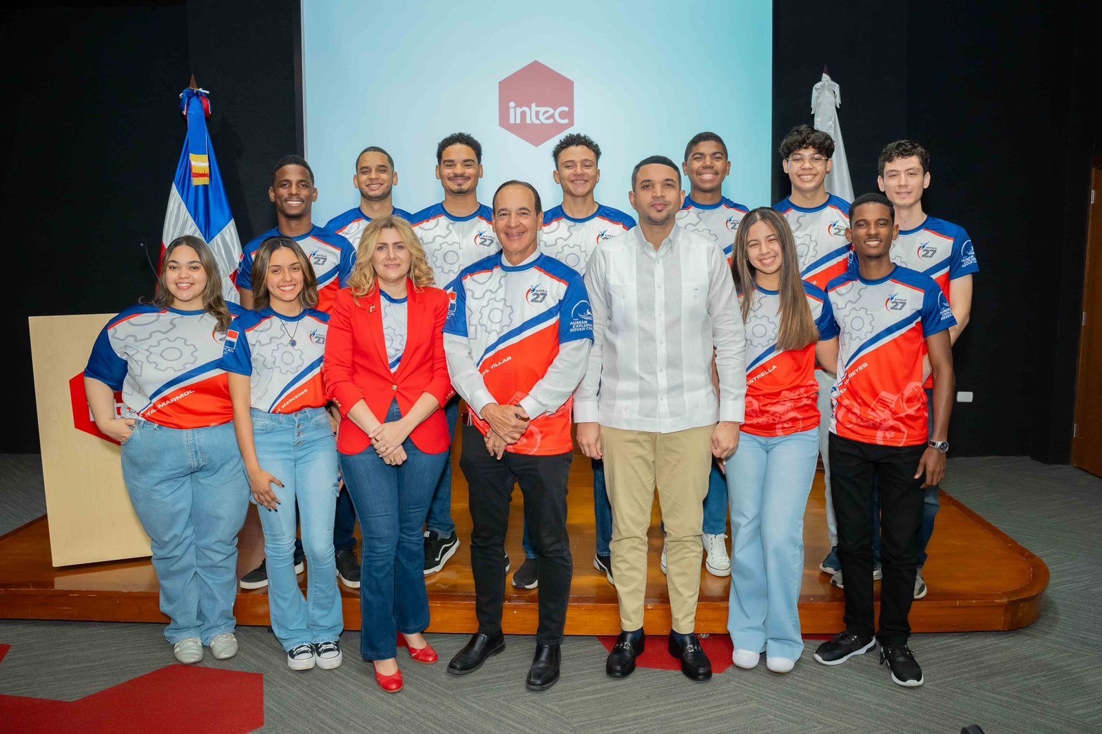 Jóvenes dominicanos llegan a la NASA con respaldo del Ministerio de la Juventud
