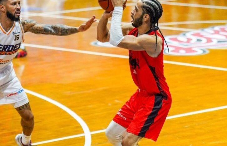 Leones de Santo Domingo caen en casa ante Héroes de Moca