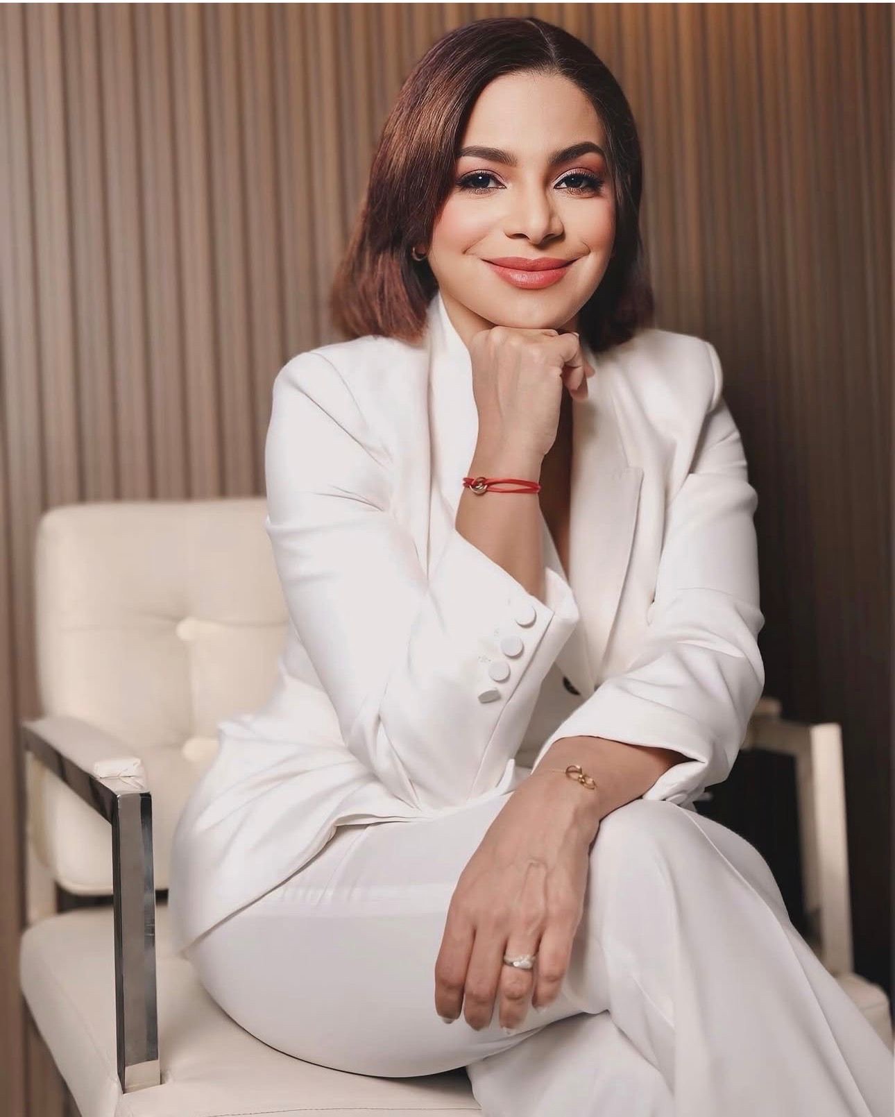 Embajada y Consulado Dominicano en Bogotá invitan a presentación de libro de Lourdes Nivar