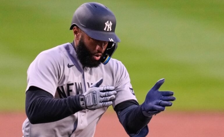 Amed Rosario pega jonrón y remolca cuatro para los Yankees en triunfo ante Boston
