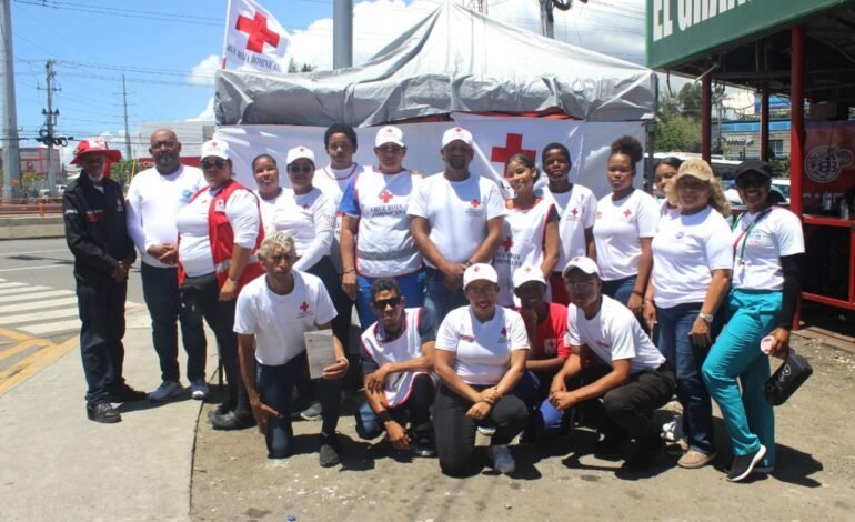 Cruz Roja Santo Domingo Oeste ejecuta acciones de prevención y asistencia en la parada de Pintura