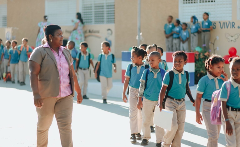 Ministerio de Educación llama a la comunidad educativa al regreso a clases este lunes 6 de abril, tras asueto de Semana Santa
