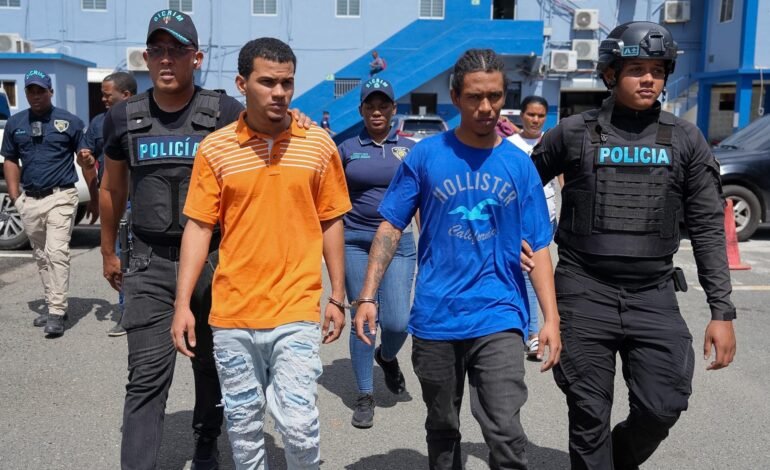 Se entregan a la PN «Nota Alta» y «El Montro» por muerte de mayor en Villa Juana