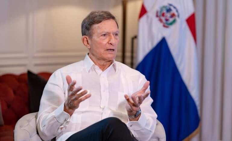 Gobierno centraliza ingresos consulares y profundiza reforma del servicio exterior