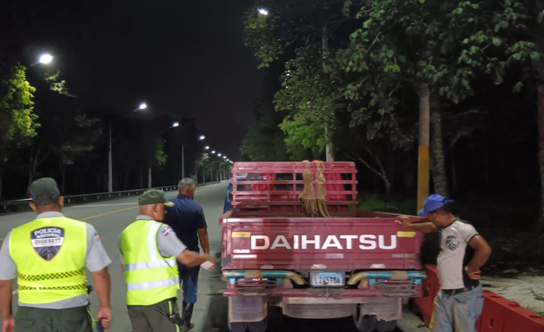 DIGESETT realiza jornada preventiva por uso inadecuado de luces en coordinación con la Policía Preventiva