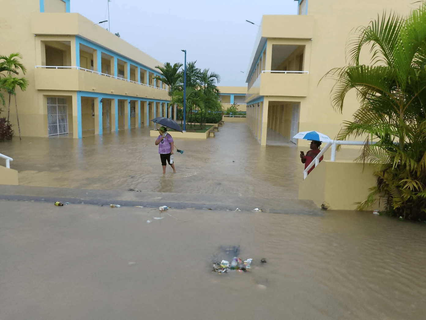 Minerd ordena suspender docencia en zonas con riesgo de inundaciones