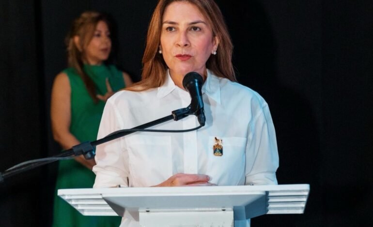 Carolina Mejía muestra cercanía con 50 sectores al encabezar la Asamblea de Cabildo abierto 2026