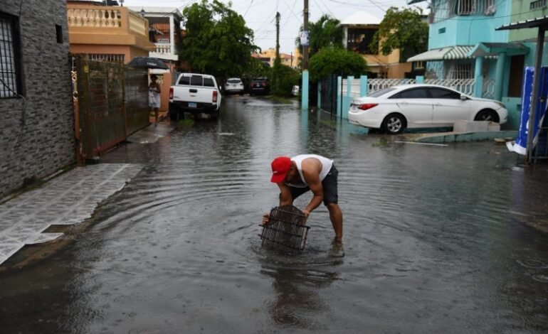 Pronostican aguaceros muy fuertes para la noche de este jueves; 28 provincias siguen en alerta