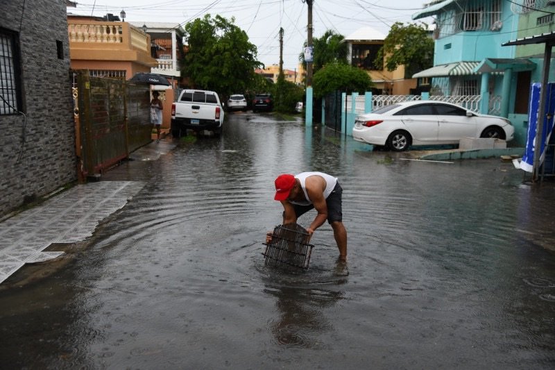 Pronostican aguaceros muy fuertes para la noche de este jueves; 28 provincias siguen en alerta