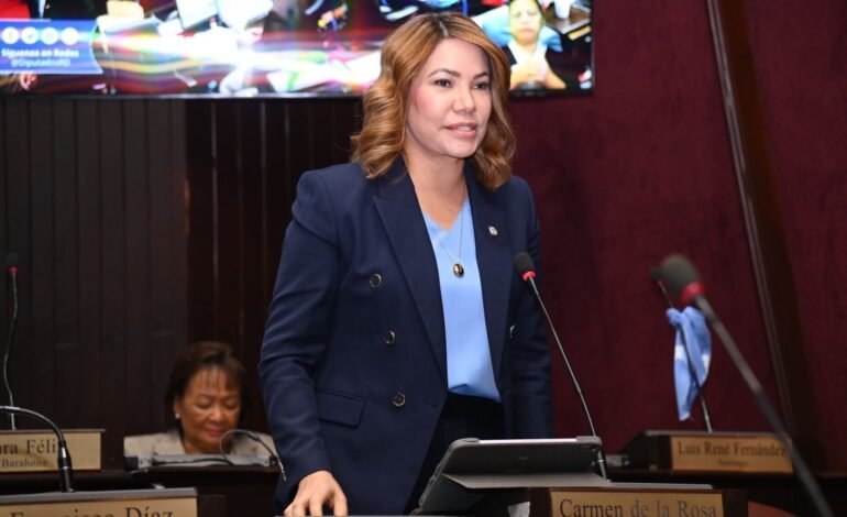 Diputada Carmen De La Rosa reafirma compromiso con el acueducto y saneamiento de Bayahibe