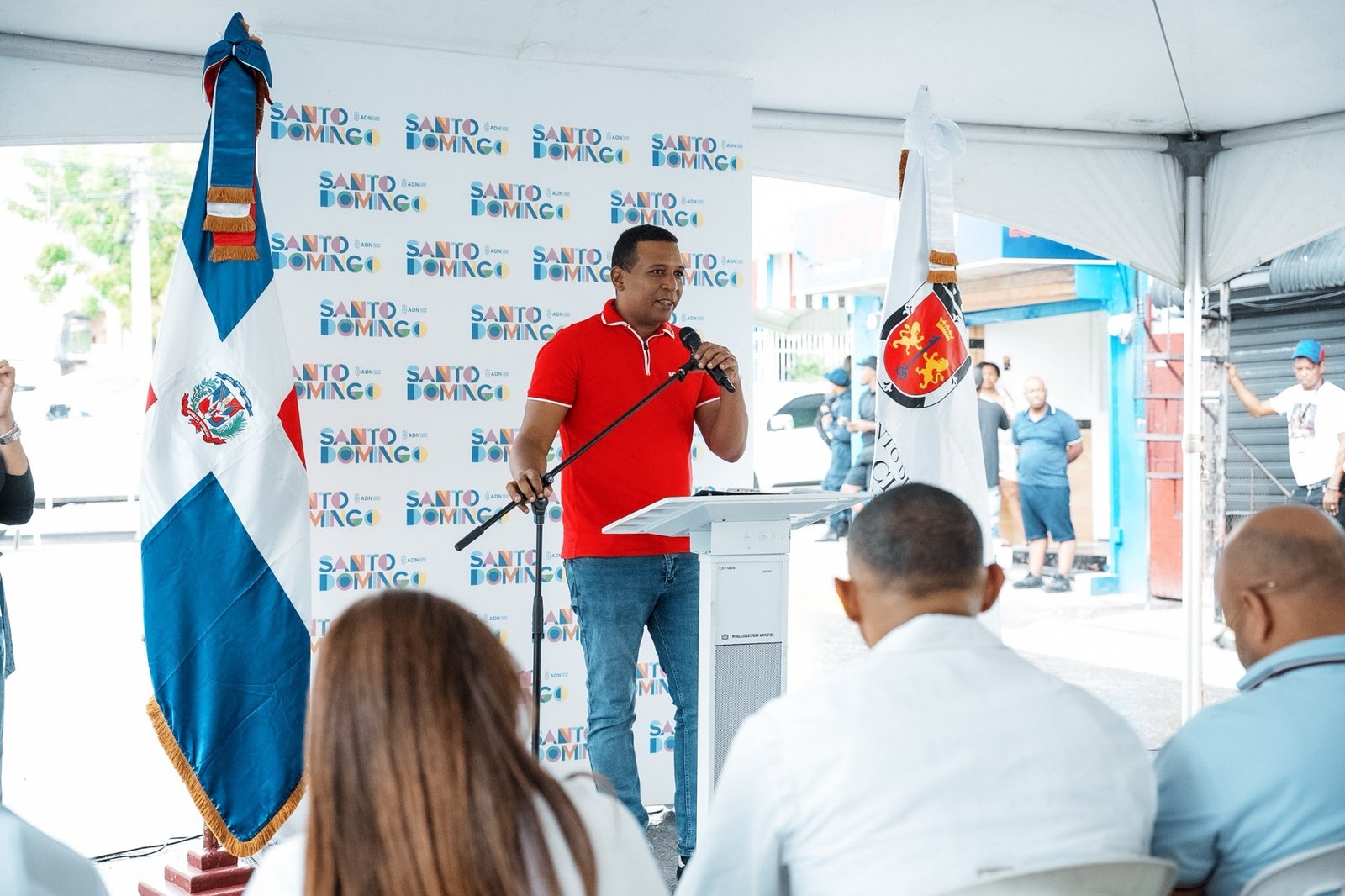 Alcaldía del Distrito Nacional lleva a Villa Francisca su gran operativo médico y social