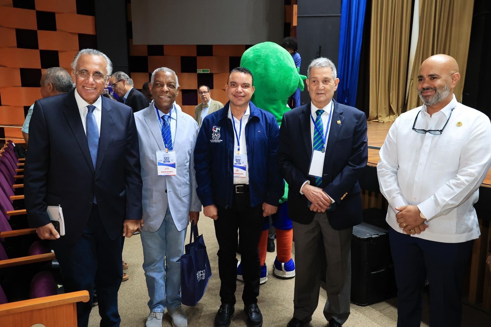 SNS presenta plan integral de salud para los Juegos Centroamericanos y del Caribe Santo Domingo 2026