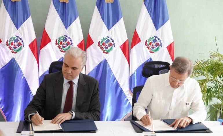 Ministerios de Educación y de Relaciones Exteriores firman acuerdo para facilitar Pruebas Nacionales a jóvenes que terminaron su bachillerato y residen en el extranjero