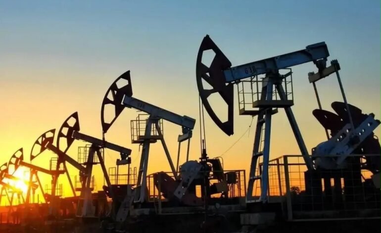 Petróleo de Texas, el de referencia en RD, sube a más de 100 dólares mientras sigue la incertidumbre por el cierre del estrecho de Ormuz