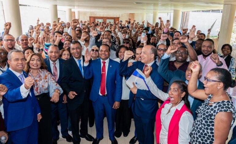 Radhamés Silverio formaliza candidatura a la Rectoría de la UASD con llamado a la continuidad, la innovación y el fortalecimiento institucional