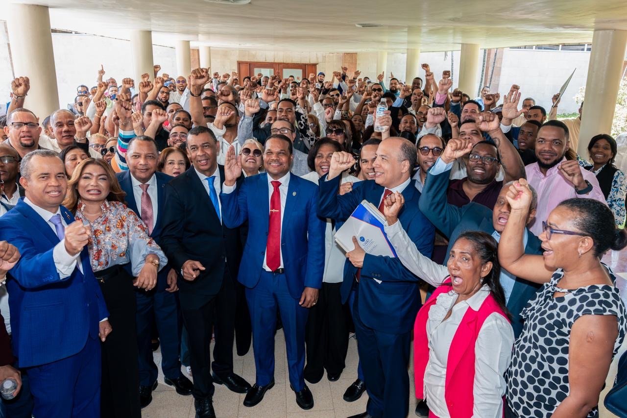 Radhamés Silverio formaliza candidatura a la Rectoría de la UASD con llamado a la continuidad, la innovación y el fortalecimiento institucional