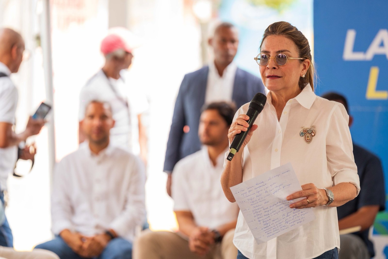 Carolina Mejía en Villa Francisca: “Estamos para seguir poniendo los oídos en el pueblo”
