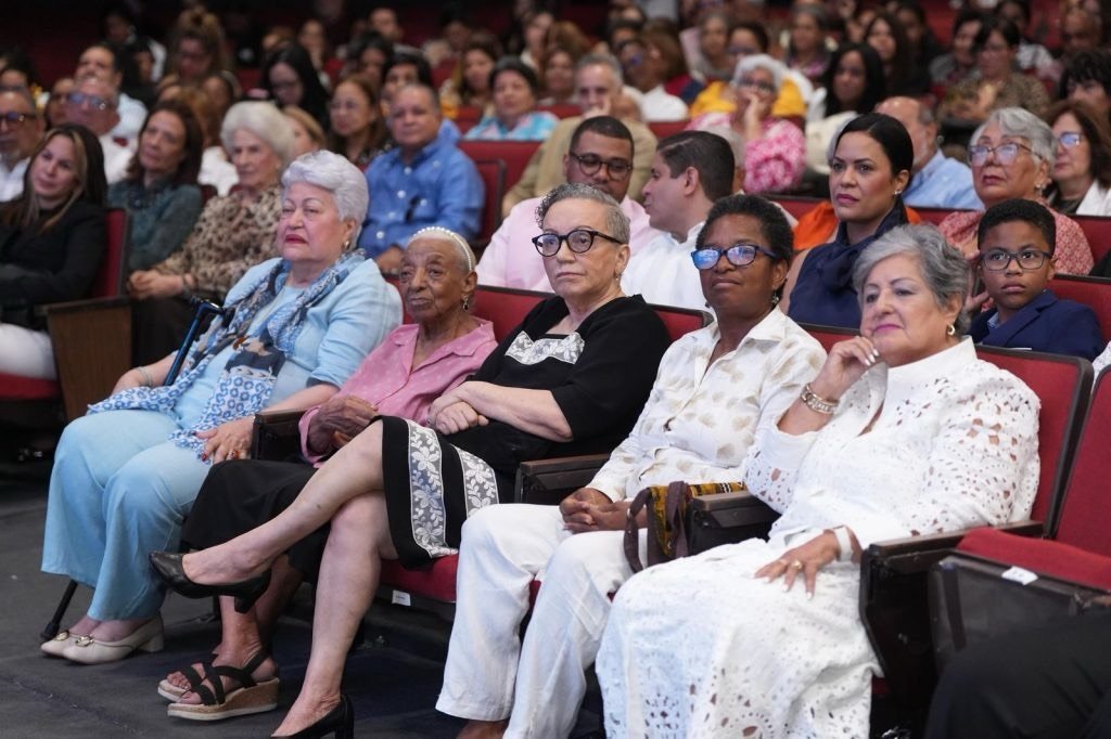 Indotel presenta documental que honra legado de mujeres extraordinarias dominicanas