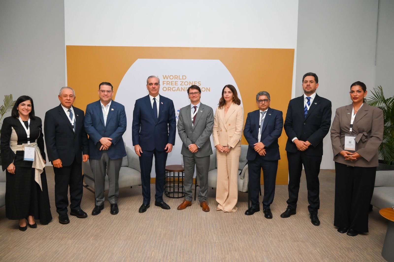 El Ministerio de Industria, Comercio y Mipymes y DP World anuncian inversión adicional de USD$100 millones para 2026