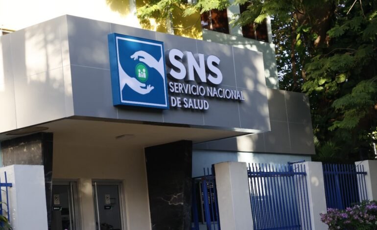 Gobierno, a través de la Vicepresidenta y el director del SNS, convoca gremios de enfermería el próximo lunes