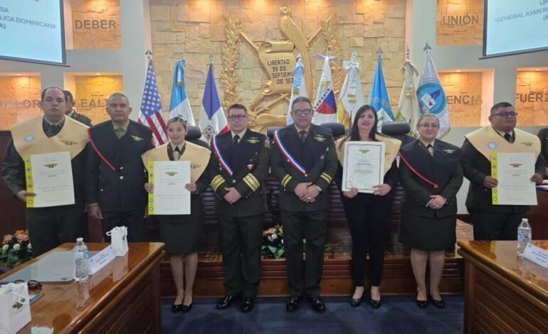 UNADE fortalece cooperación regional con histórica graduación en Guatemala