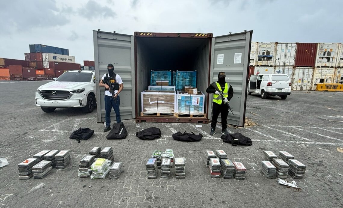 Incautan 120 paquetes de cocaína camuflajeadas en equipos médicos