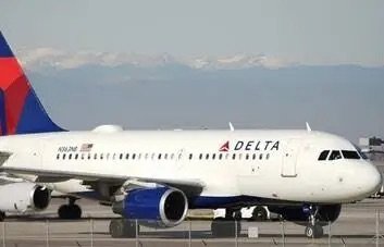 Investigan qué pasó con avión de Delta que iba de Santiago a Nueva York y tuvo que devolverse