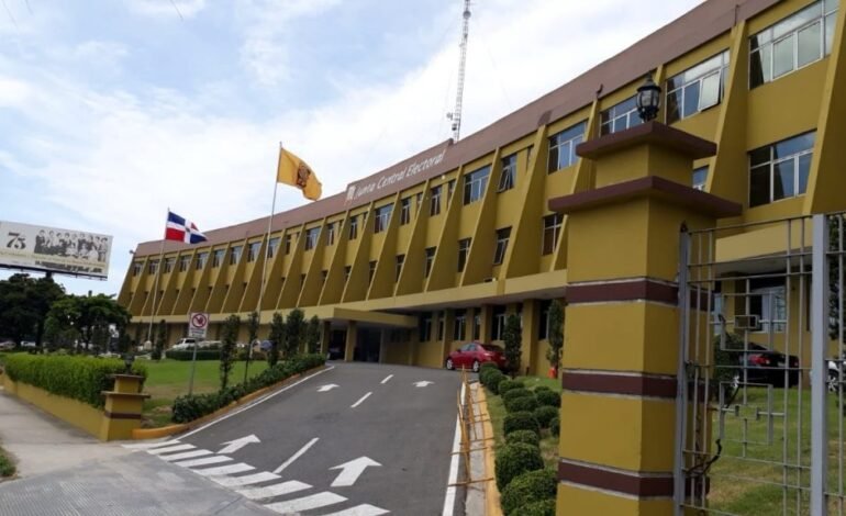 JCE establece nuevas reglas para encuestas electorales y registro obligatorio de firmas encuestadoras