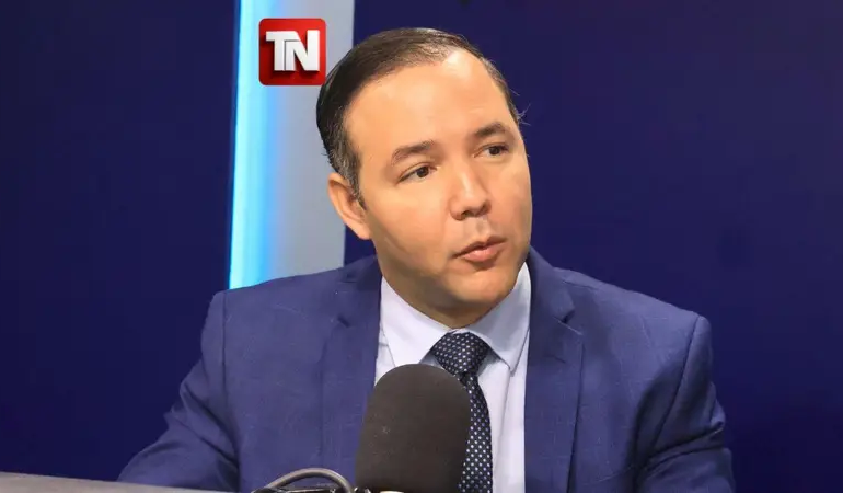Johnny Pujols acusa al PRM de intentar debilitar a la oposición con recorte de fondos