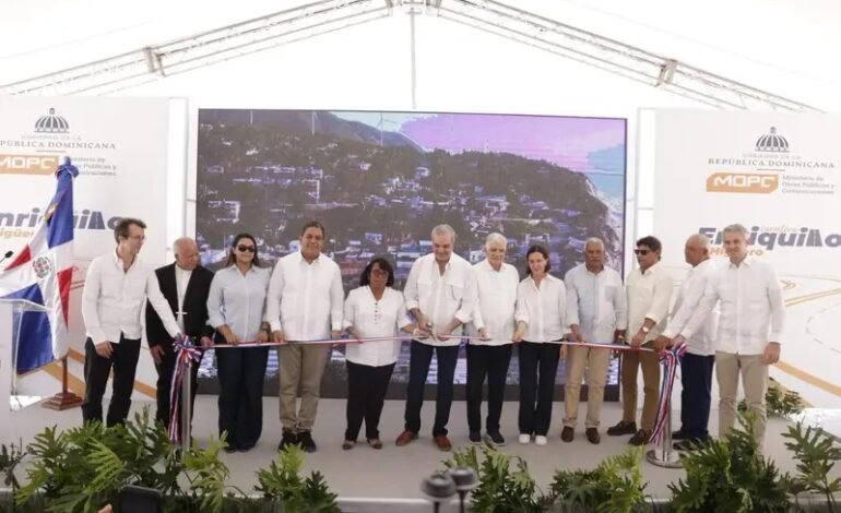 Abinader conecta al Sur con nuevas oportunidades al inaugurar carretera Enriquillo–El Higüero