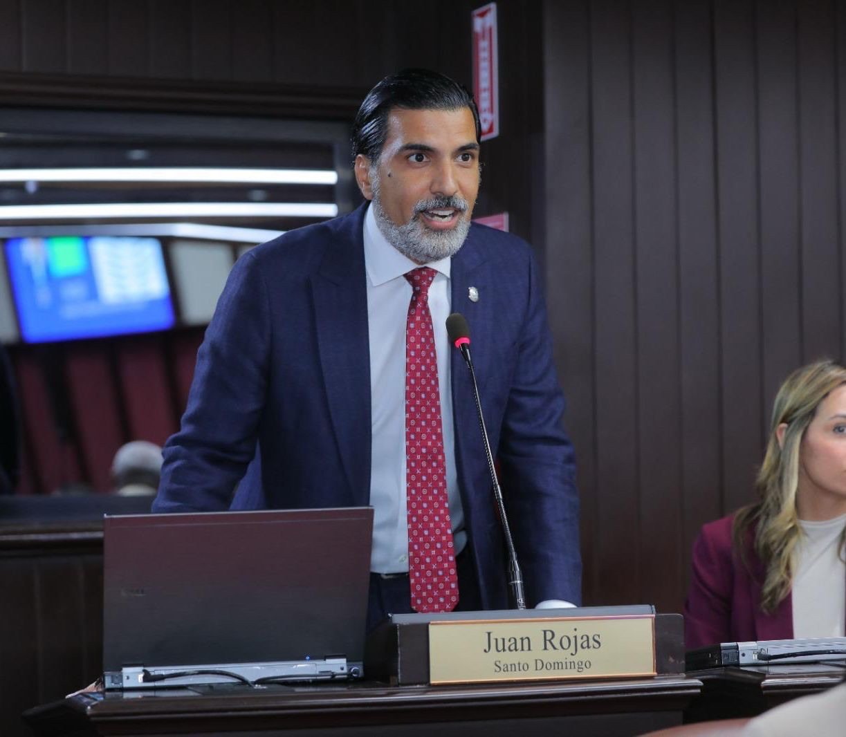 Diputado Juan José Rojas somete resoluciones para atender demandas prioritarias en Santo Domingo Este