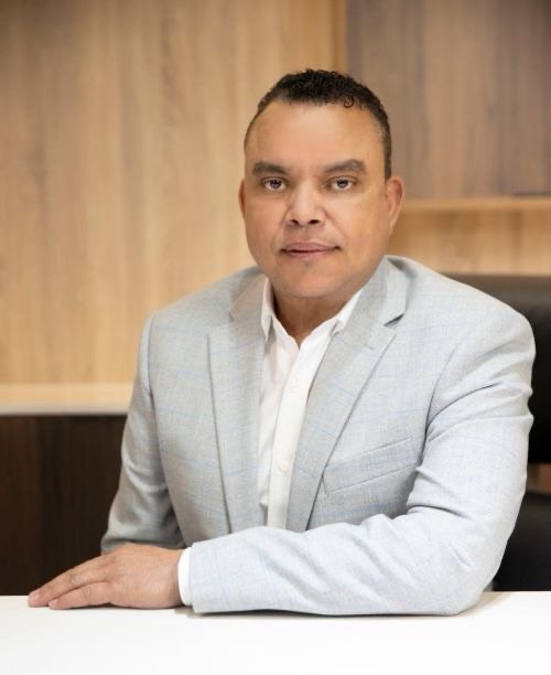 Dr. Julio Landron lamenta tragedia ocurrida en centro de salud y llama a fortalecer la cultura de respeto hacia las mujeres