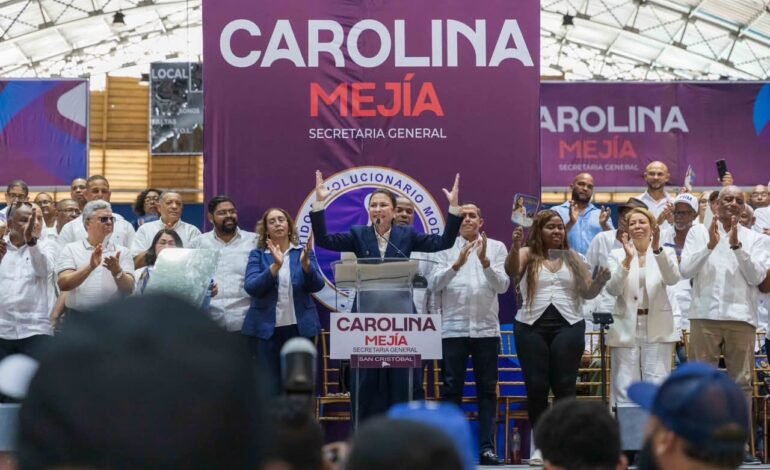 Carolina rinde cuentas ante dirigencia del PRM en San Cristóbal y reafirma su compromiso con la militancia