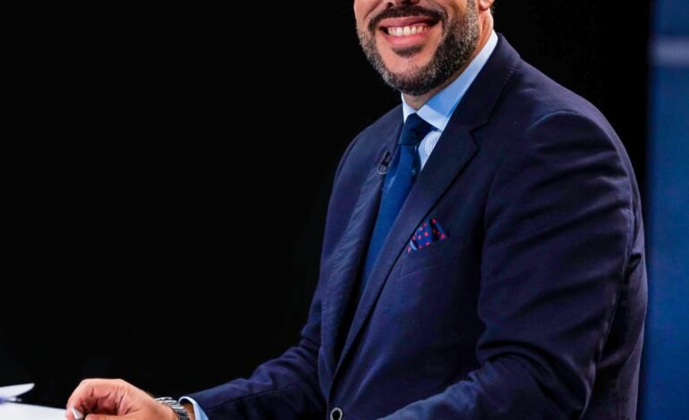 Una cosa es con Adriano y otra es con violínPor Víctor O. Gómez Casanova