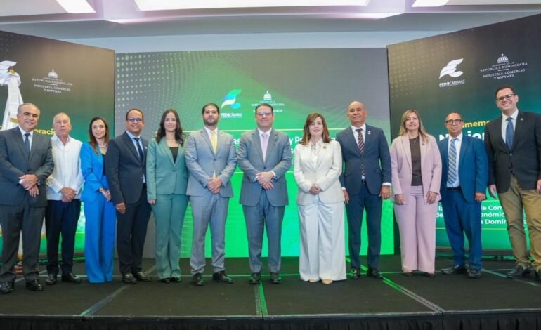 Ministro Sanz Lovatón destaca unificación y modernización del registro mercantil