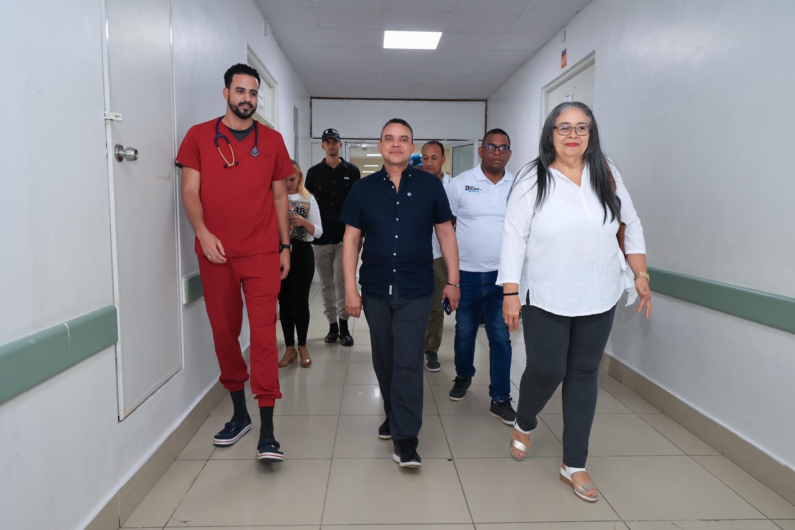 Director del SNS interviene Hospital Taiwán en Azua; entidad asume funciones operativas